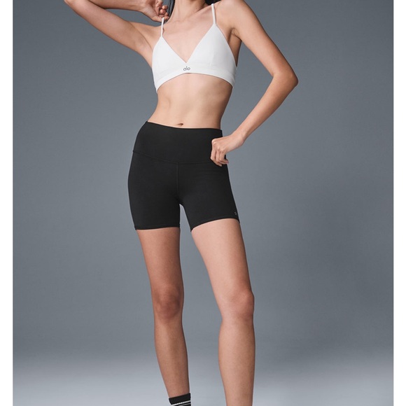 ALO Yoga Women's Black Airlift Biker Shorts - Picture 4 of 10